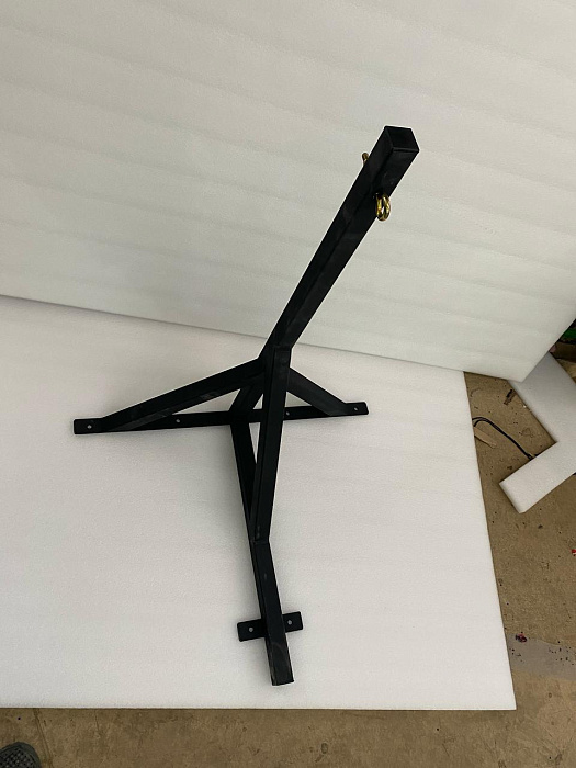 Кронштейн для боксёрского мешка усиленный 90х80х60 см