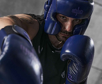 C161 Перчатки боксерские Clinch Undefeated темно-синие