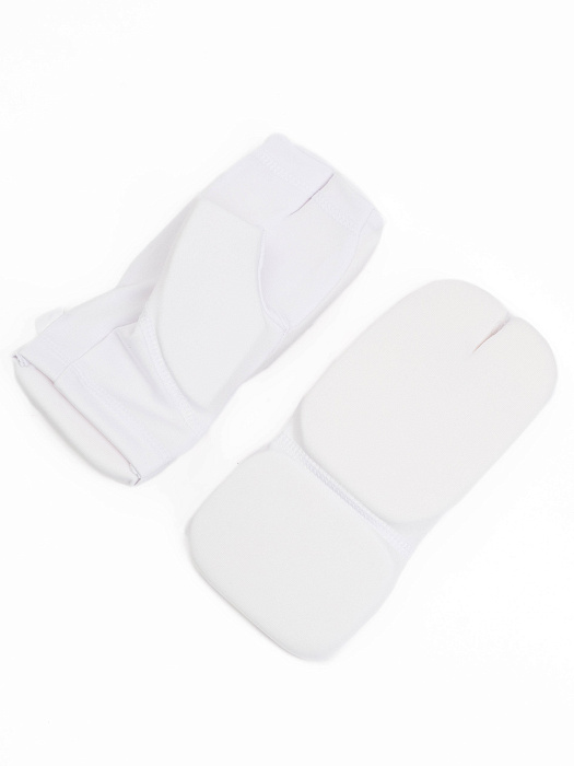 Накладки для каратэ с защитой большего пальца BFS