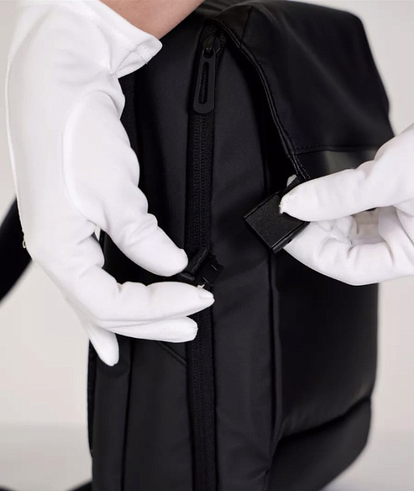 Сумка-рюкзак слинг черный 1012