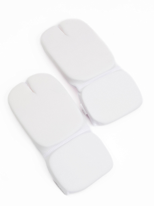 Накладки для каратэ с защитой большего пальца BFS