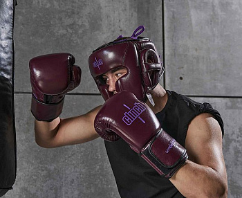 C162 Шлем боксерский Clinch Undefeated бордовый