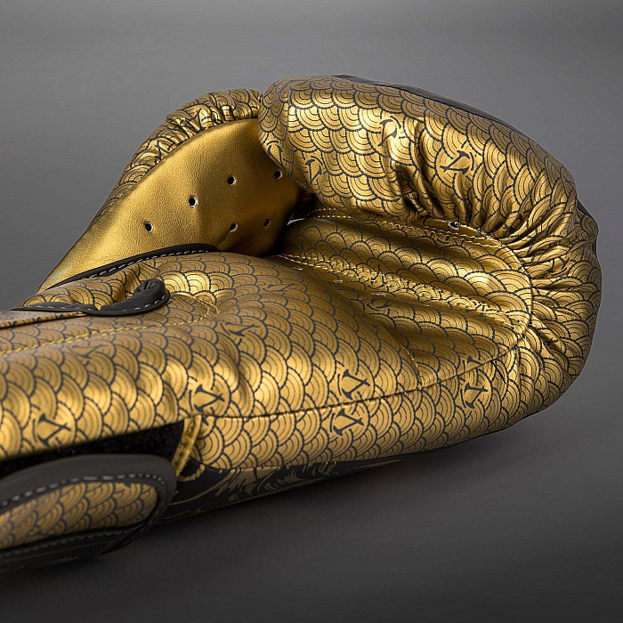 Боксёрские перчатки Venum x Assassin’s Creed Shadows