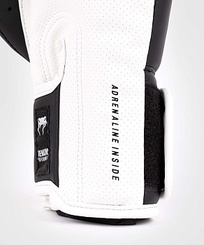 Боксерские перчатки Venum Adrenaline Red