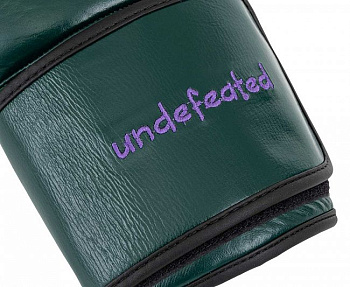 C161 Перчатки боксерские Clinch Undefeated темно-зеленые