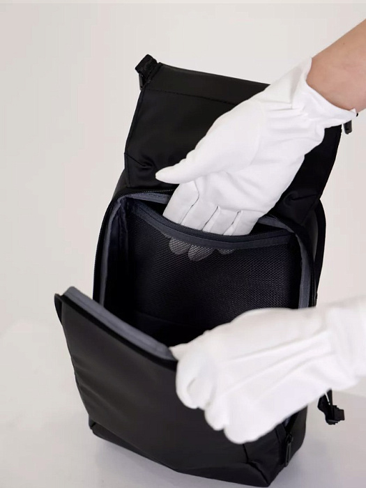 Сумка-рюкзак слинг черный 1012