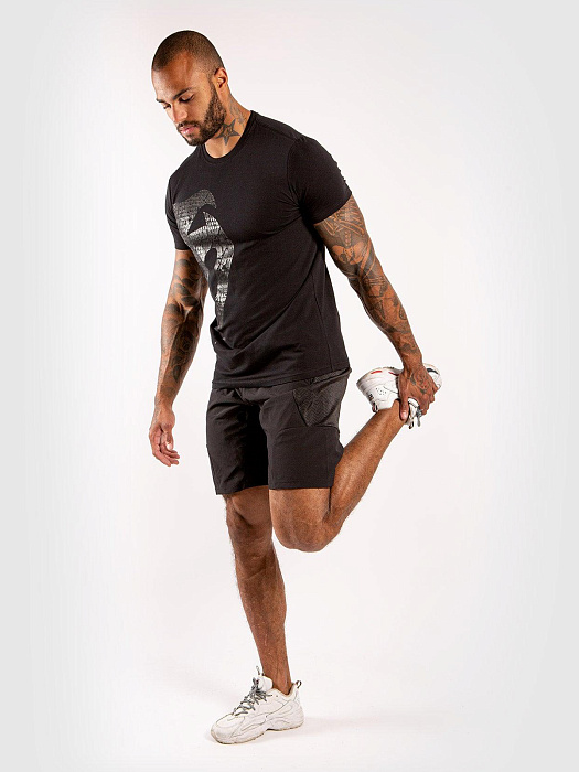 Футболка VENUM Giant черн. мат.