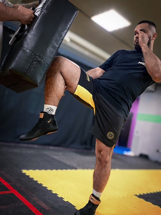 325256-004 БОТИНКИ спортивн.(борьба) NIKE INFLICT